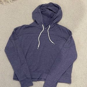 Women’s Slightly Cropped Sweatshirt